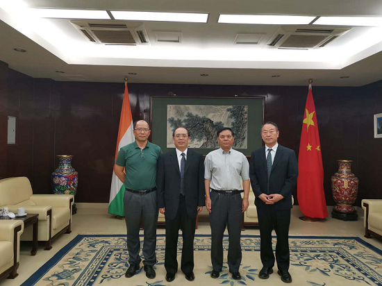 联盟主席副主席访问中国驻尼日尔共和国大使馆